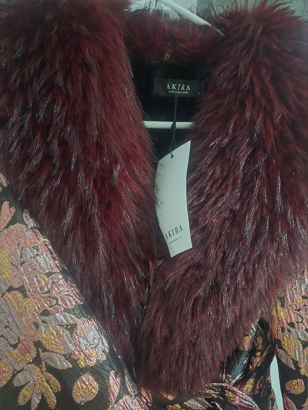 NWT AKIRA Burgundy+Pink Floral Jacquard Coat with Faux Fur Trim - Picture 7 of 9